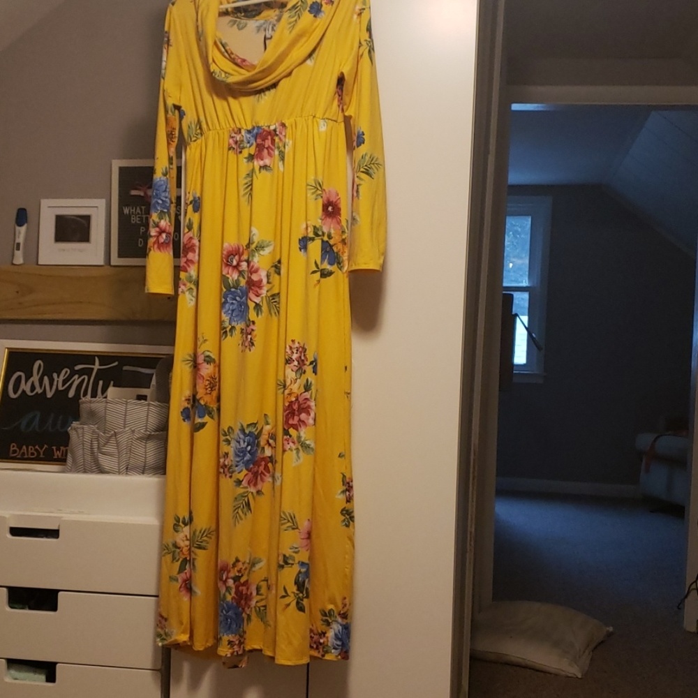 Maternity dress